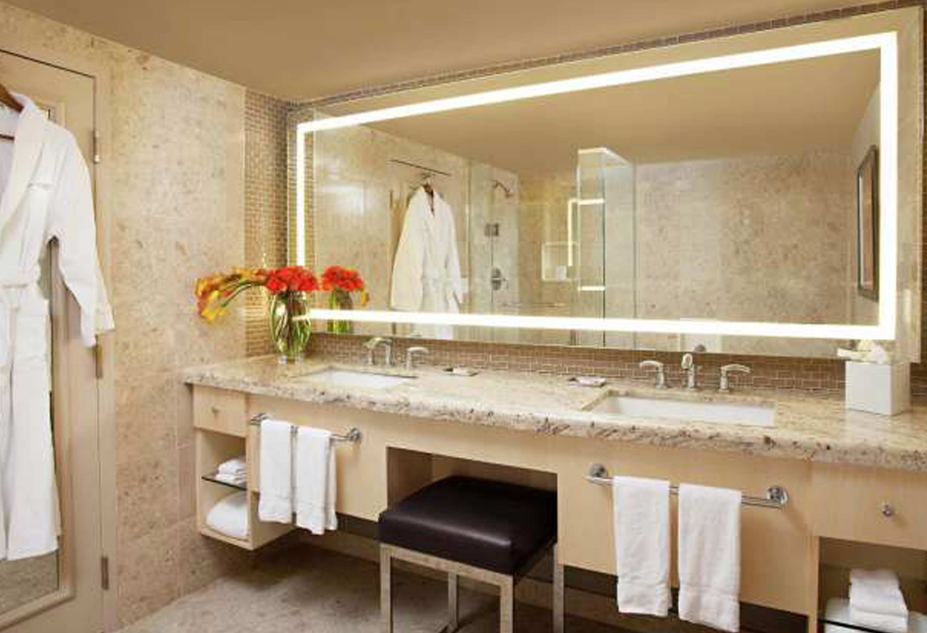 Resort Tower King Bathroom